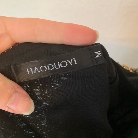 Haoduoyi Sparkly Sequin Fitted Mini Dress with V-Neck - Picture 13 of 13